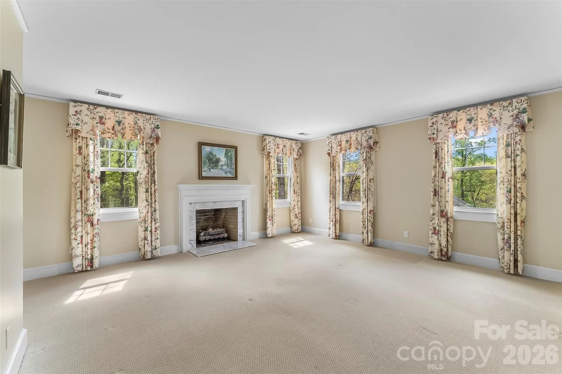 Photo of 115 Riverside Court