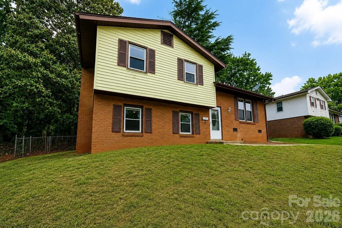 Photo of 5001 Springview Road