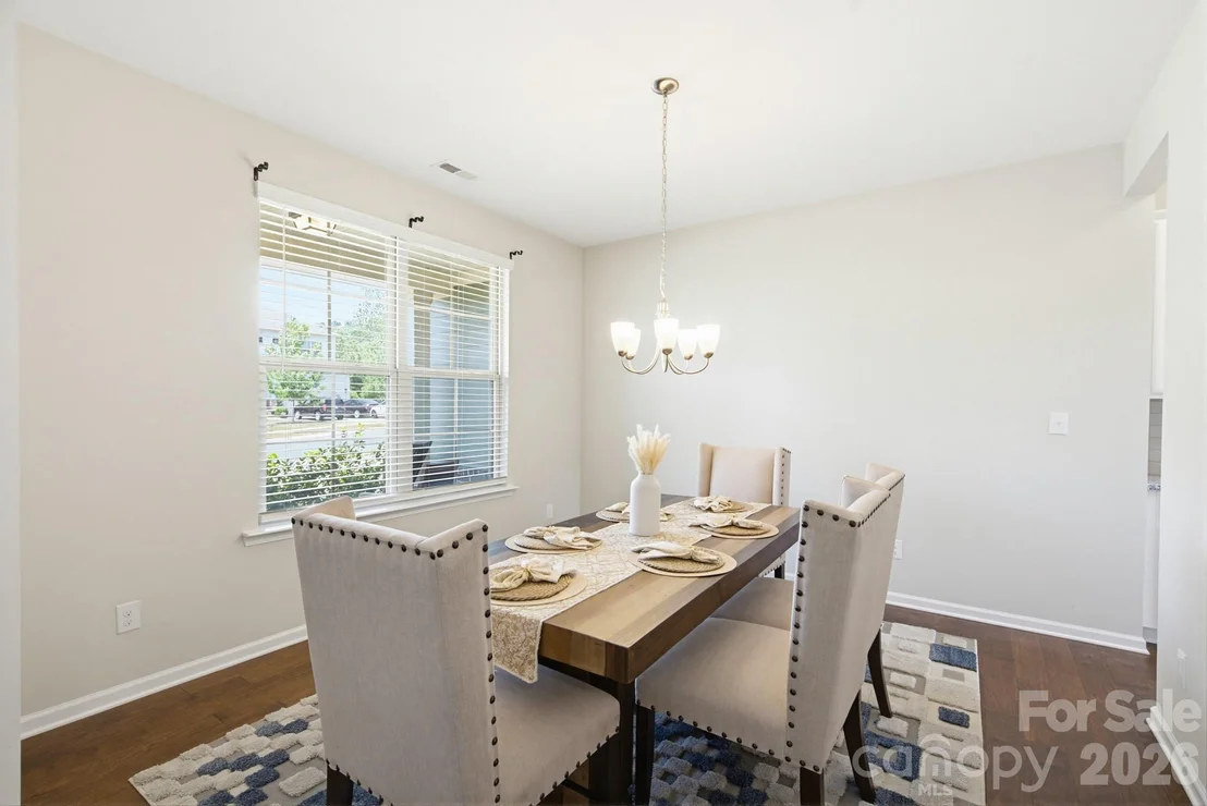 Photo of 840 Oak Manor Drive SE