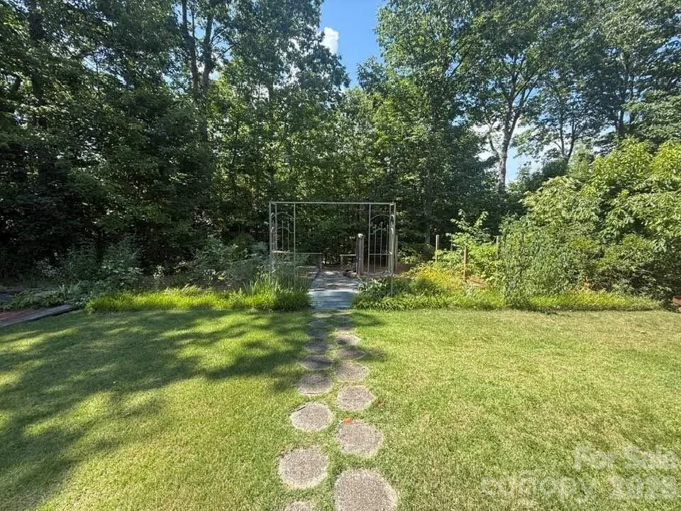 Photo of 160 Caledonia Road