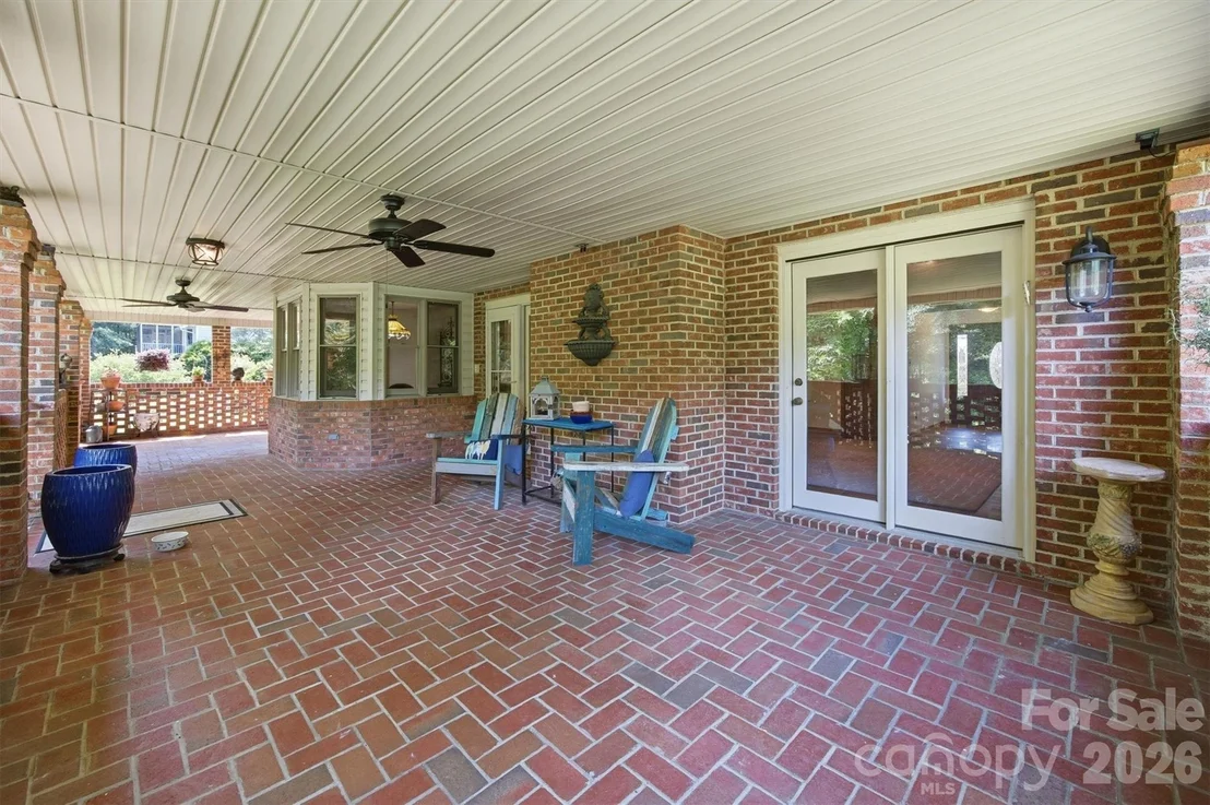 Photo of 232 Westwood Drive