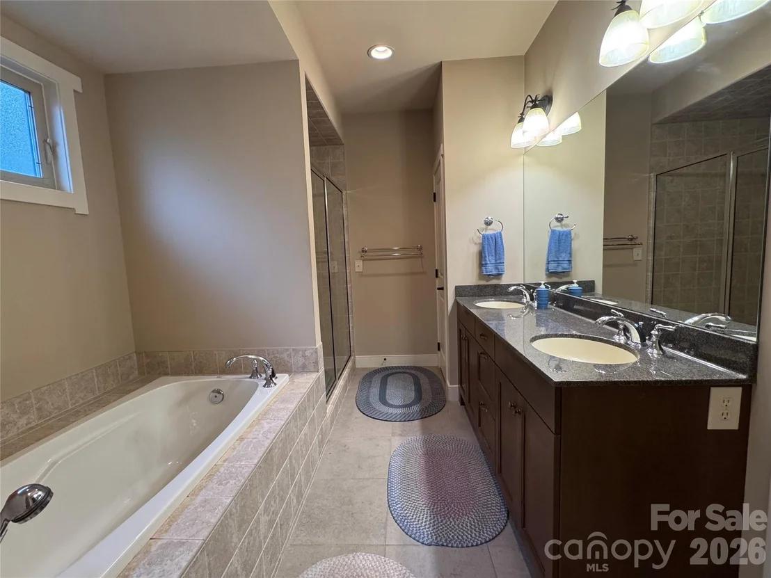 Photo of 894 Dunroy Drive