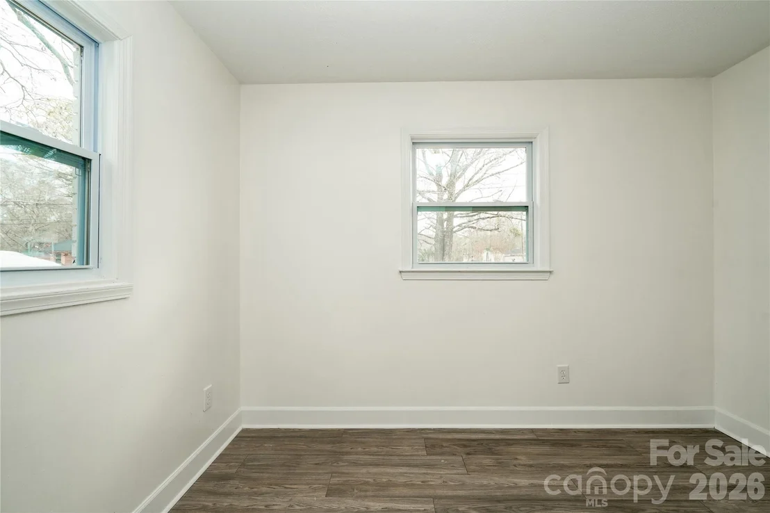 Photo of 3115 Crestview Drive