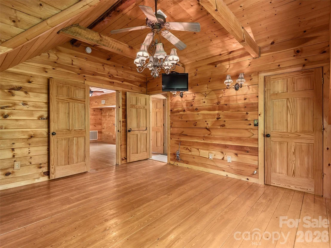 Photo of 413 Green Hills Road