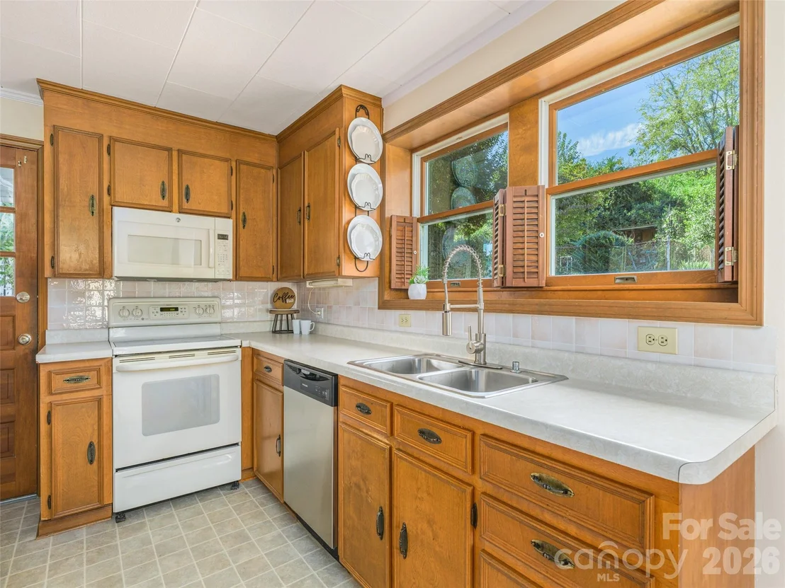 Photo of 135 Patton Avenue