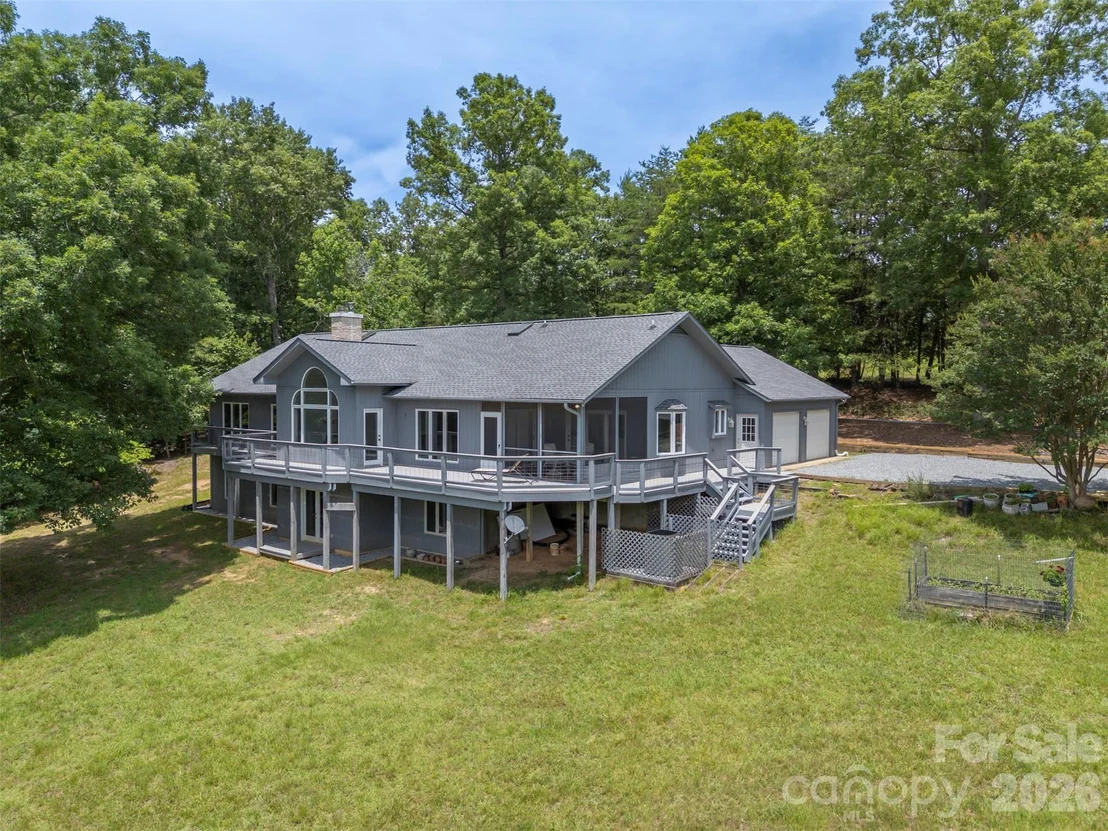 Photo of 441 Lower Ridgeview Road