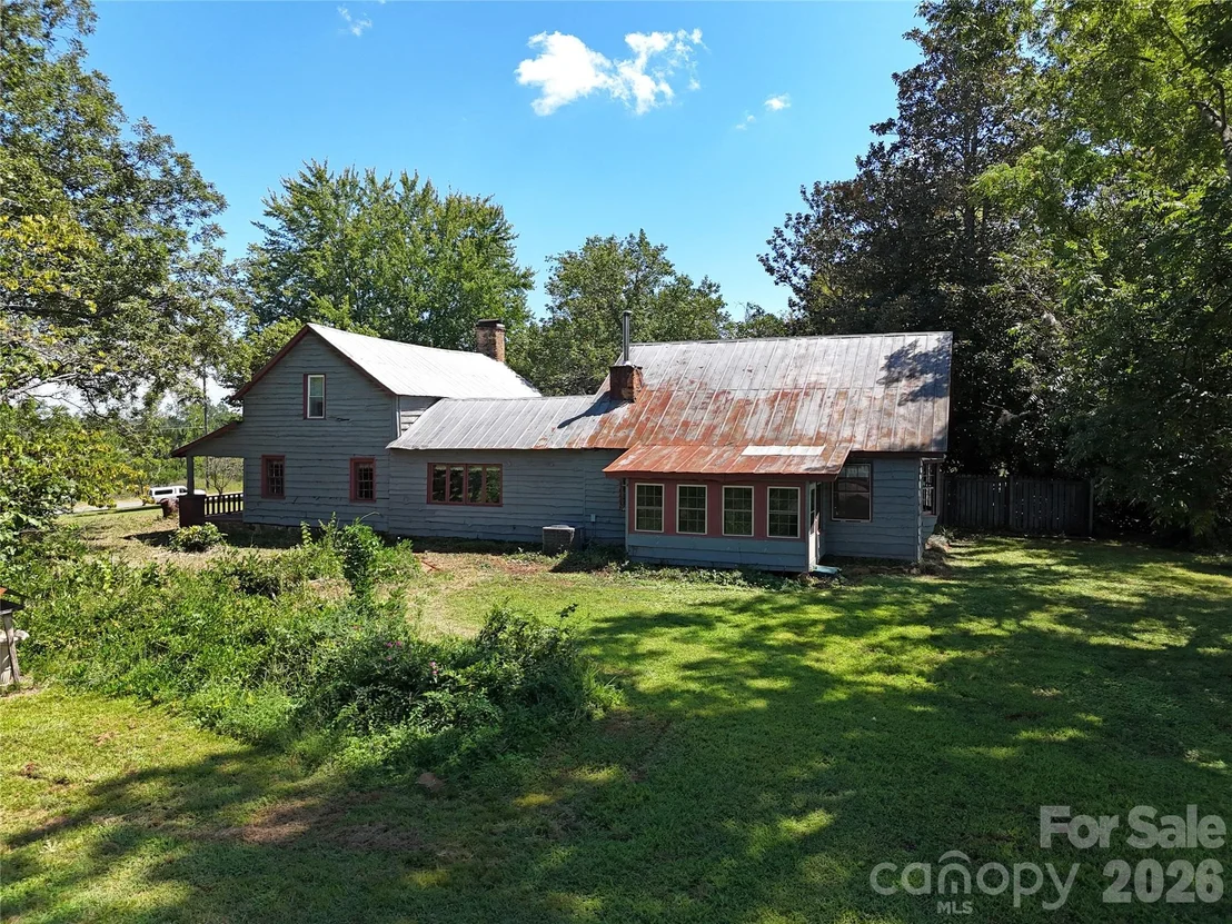 Photo of 2125 Whiteside Road