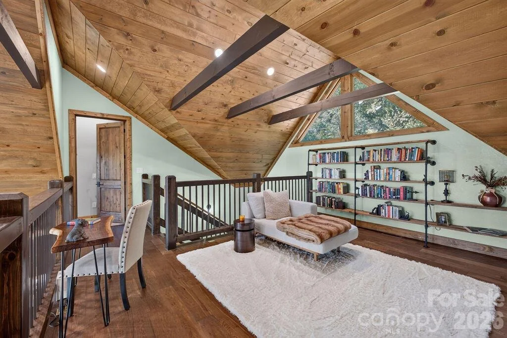 Photo of 1230 Asgi Trail