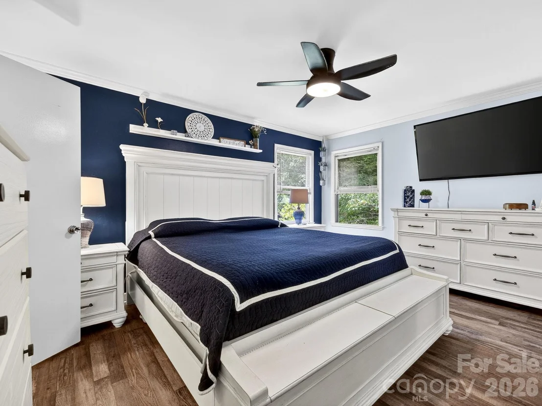 Photo of 707 Dogwood Trail