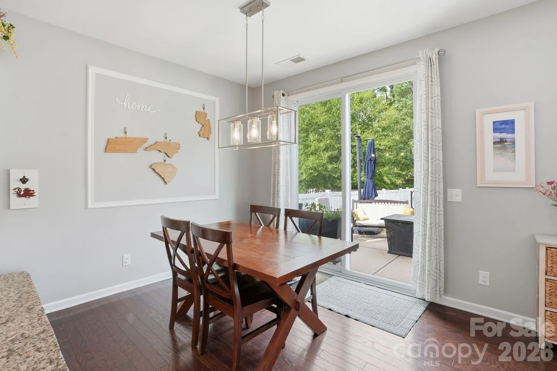 Photo of 1937 Tablerock Drive