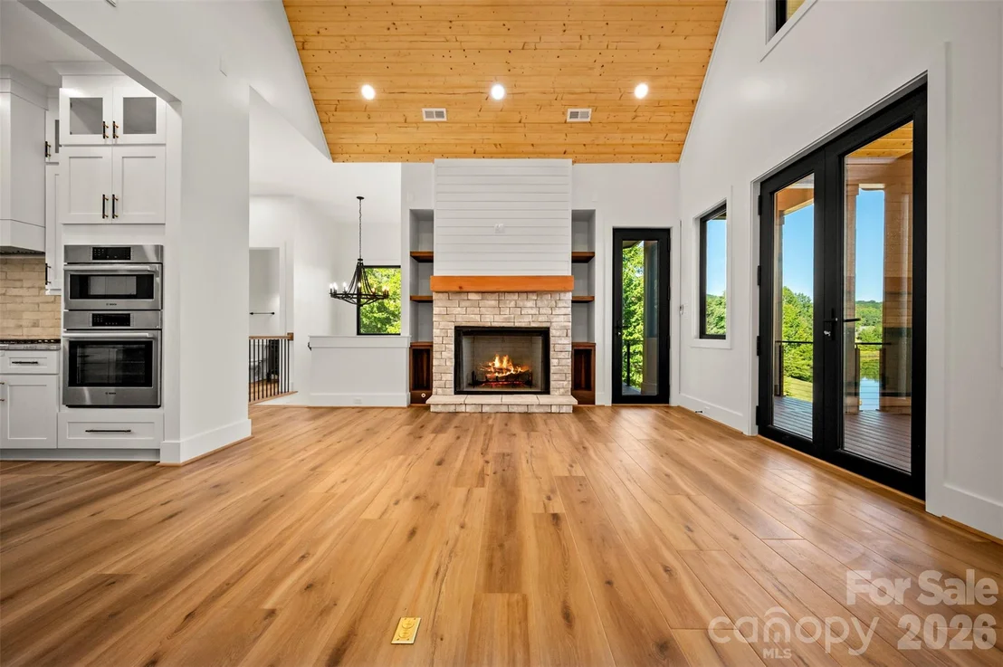 Photo of 438 Mapleton Lane