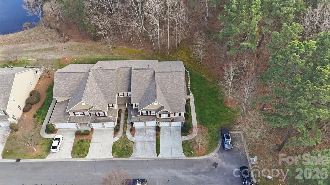Photo of Unit 252 at 719 Deerbrook Lane