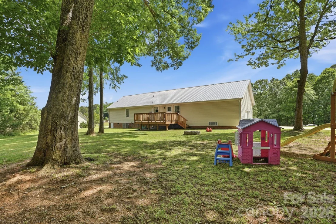 Photo of 142 Sam Bailes Boulevard