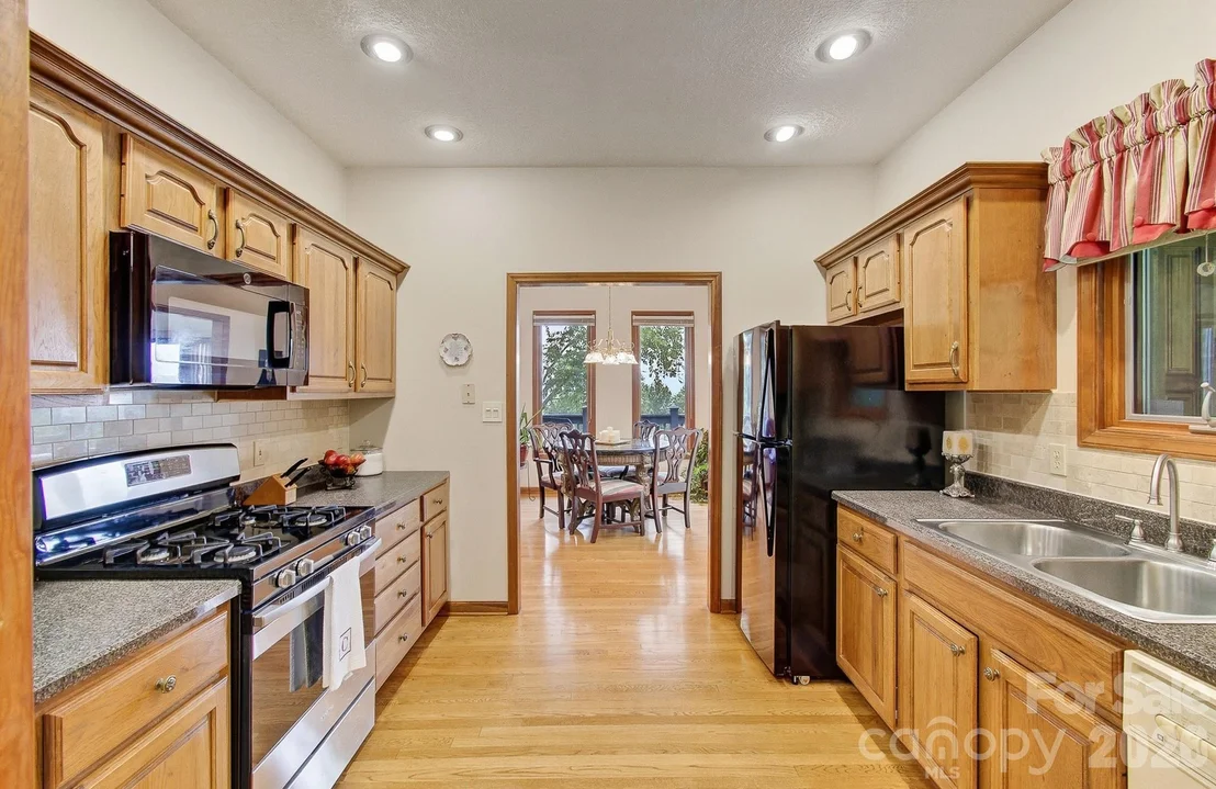 Photo of 112 Windy Gap Road