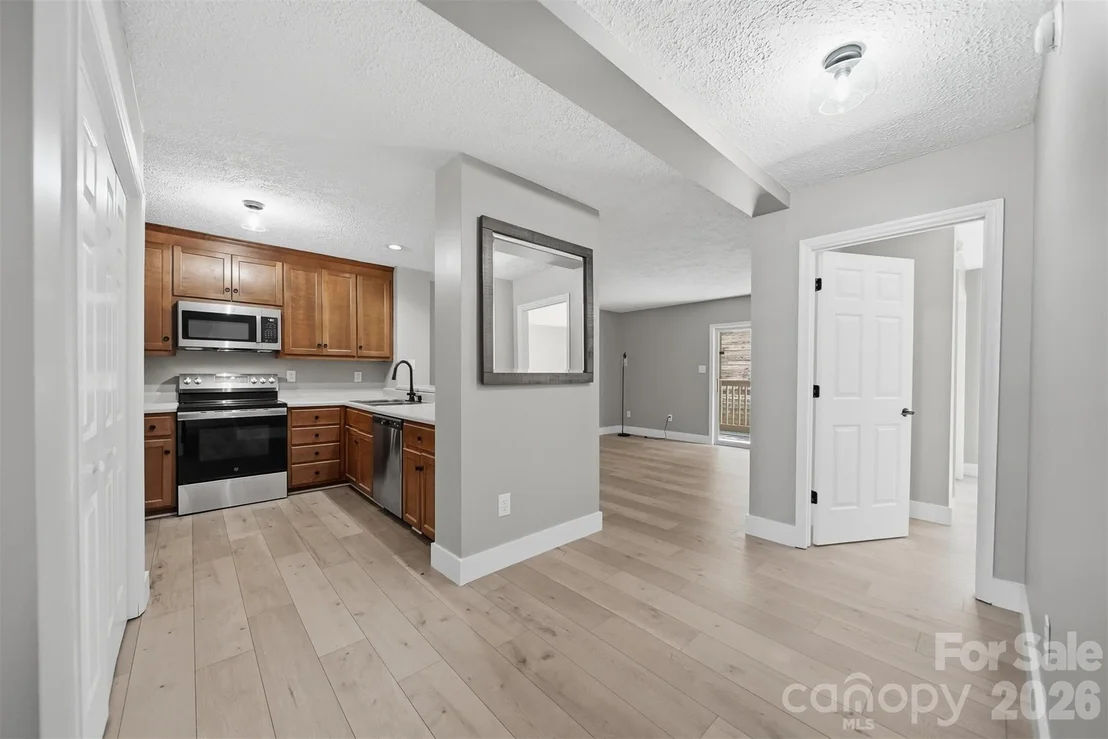 Photo of 800 Meadowview Drive