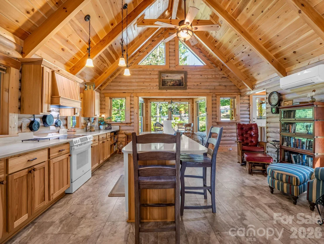 Photo of 762 Valley View Drive