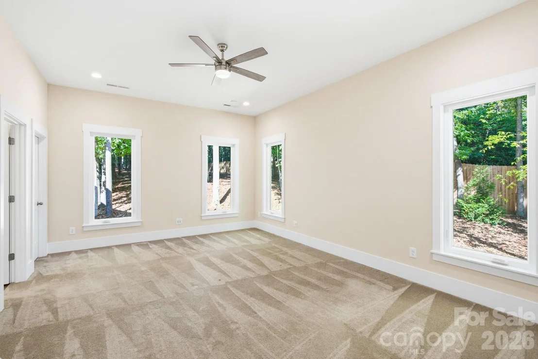 Photo of 2507 Forest Lawn Drive