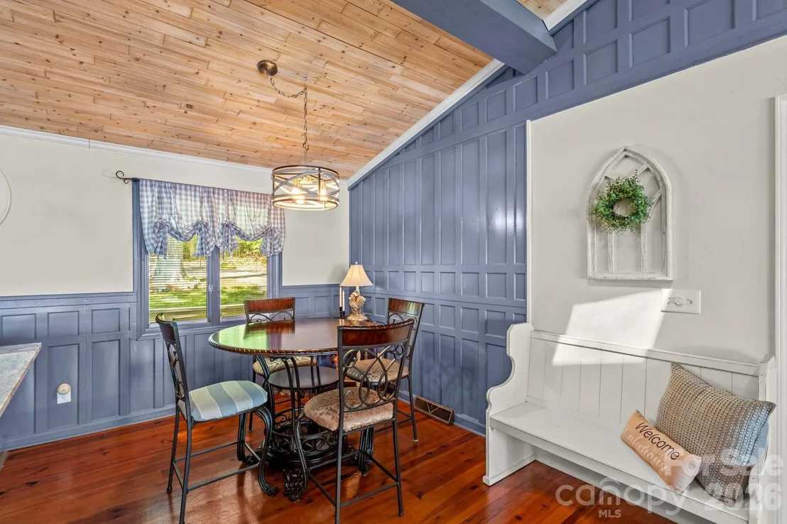 Photo of 395 Rendleman Drive