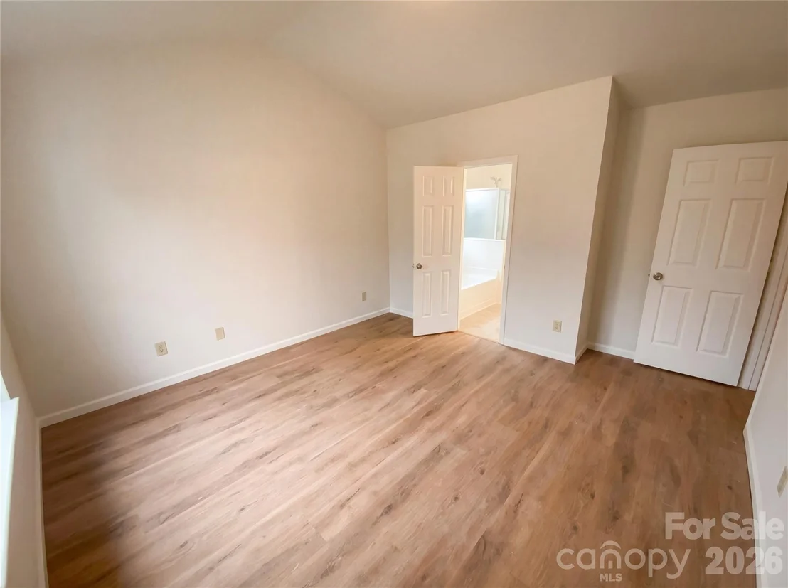 Photo of 5719 Rocbridge Lane