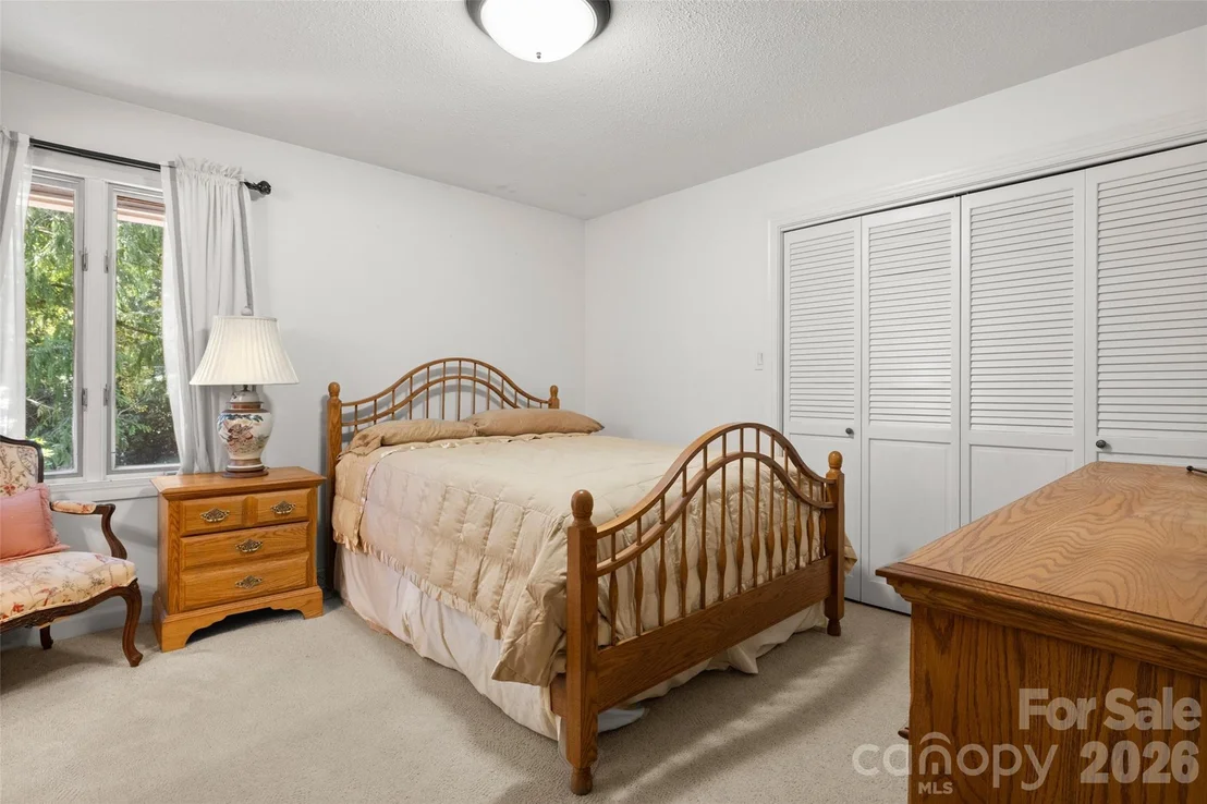 Photo of 600 Fairway Drive
