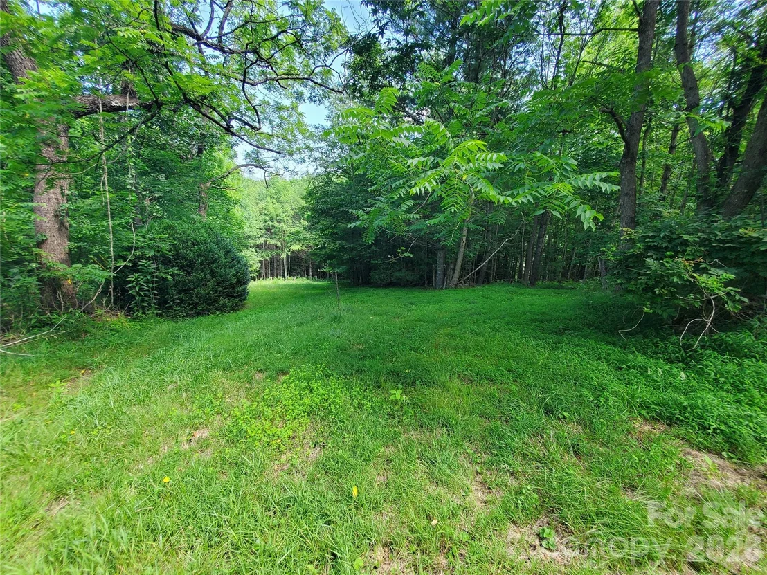 Photo of 886 Hanging Rock Road