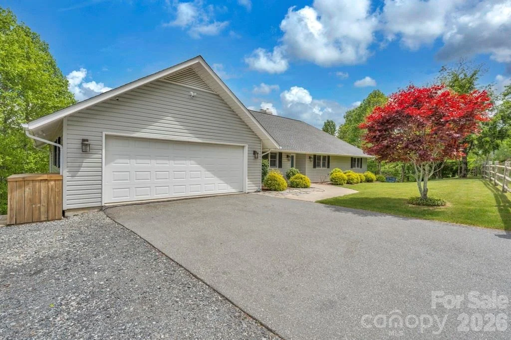 Photo of 784 Alpine Drive