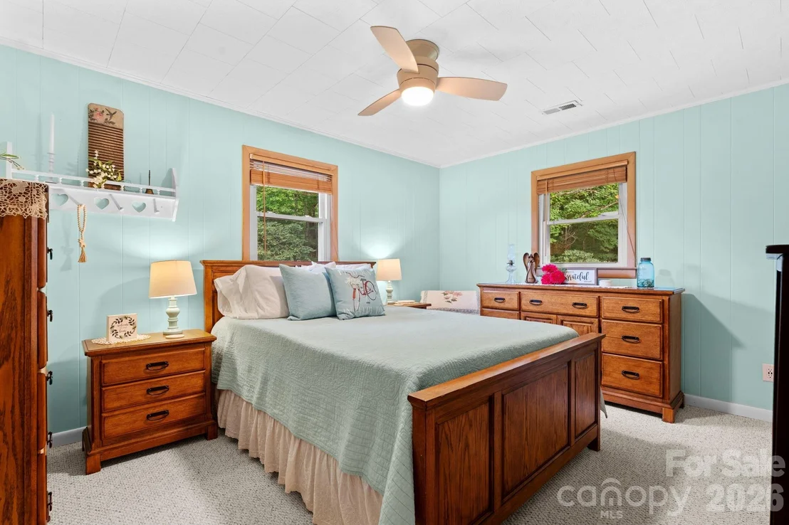 Photo of 1013 Perry Road