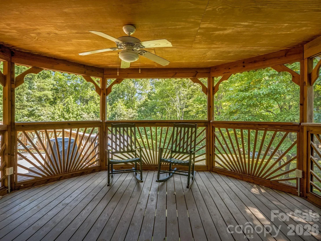 Photo of 215 Hillcrest Drive