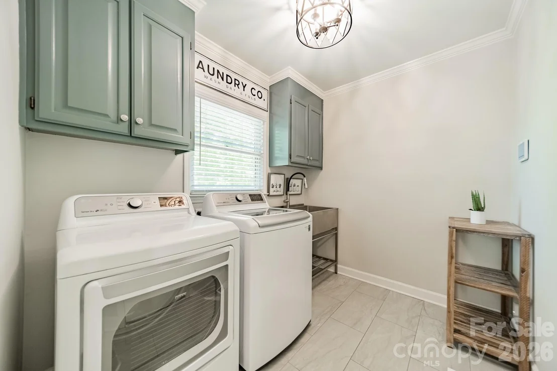 Photo of 231 S Downs Way