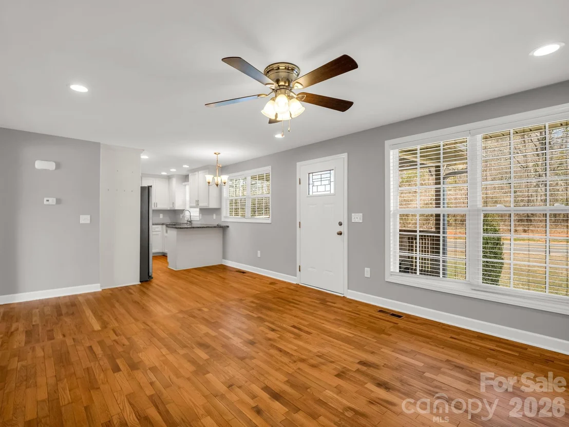 Photo of 655 W Oconee Street