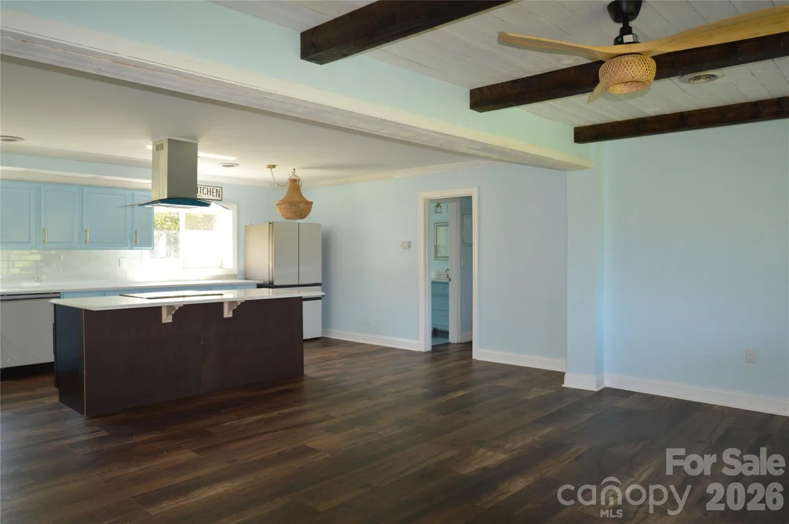 Photo of 1183 Sandy Plains Road