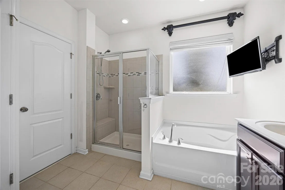 Photo of 406 Livingston Drive