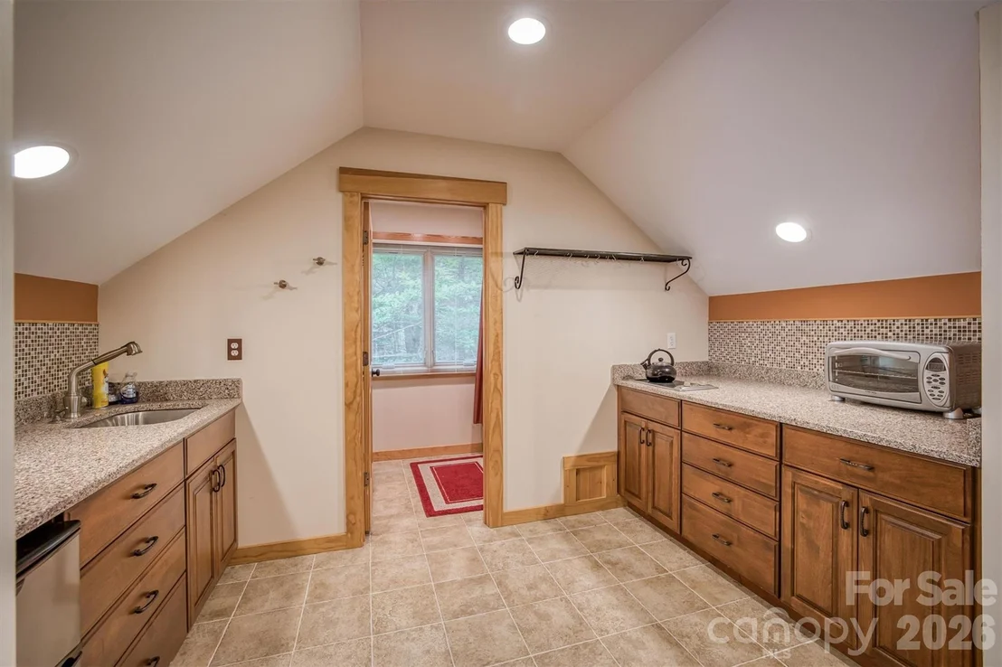 Photo of 5162 Beech Bluff Drive