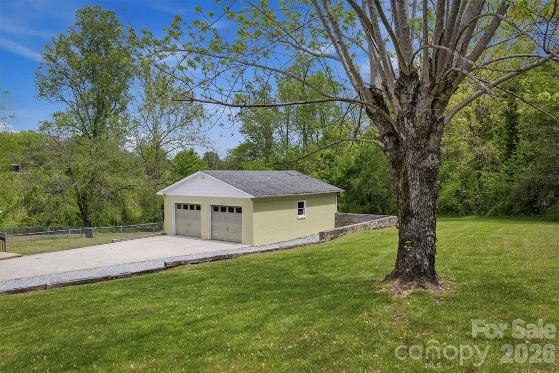 Photo of 2566 Andrews Circle