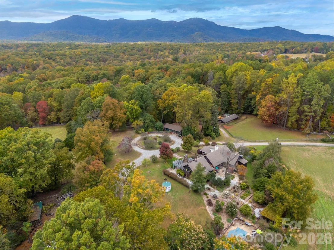 Photo of 936 Golden Road
