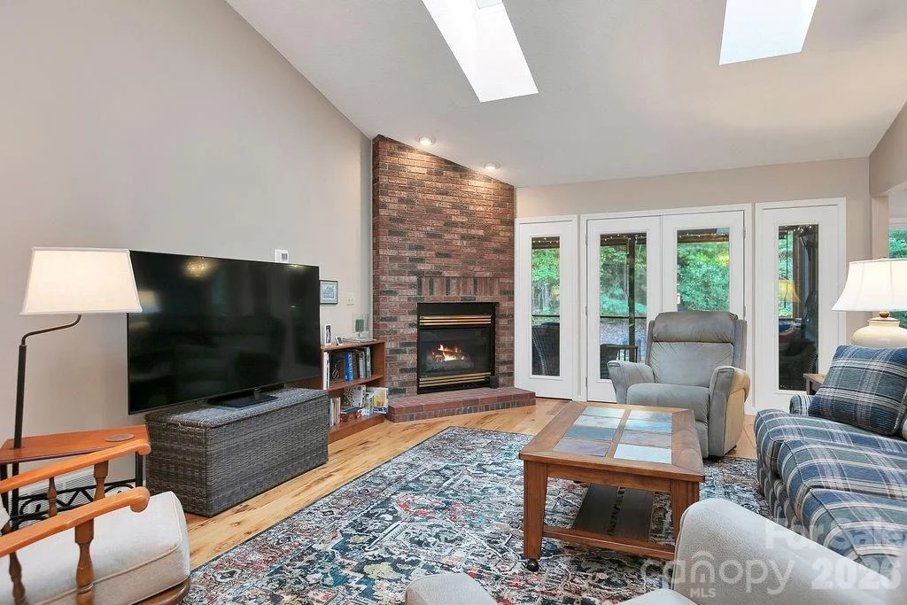Photo of 542 Soquili Drive
