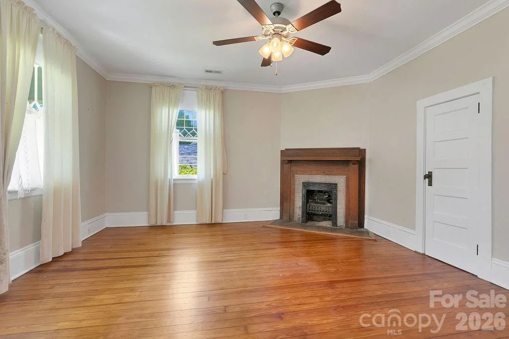 Photo of 208 Probart Street