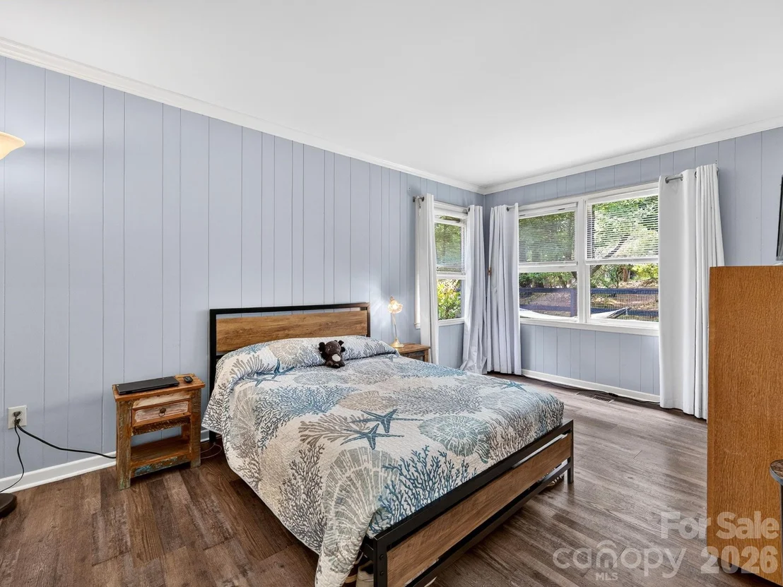 Photo of 707 Dogwood Trail