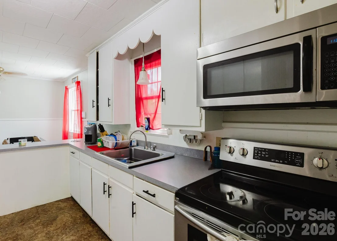 Photo of 303 Myrtle Avenue