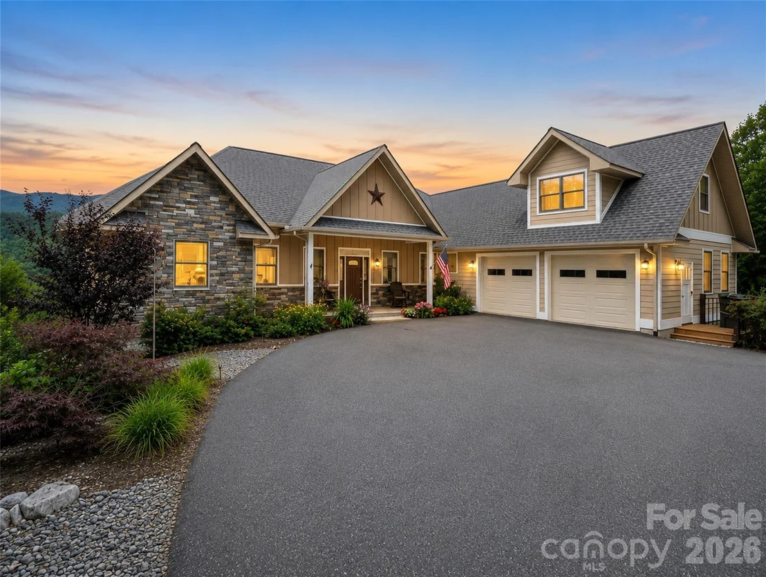 Photo of 930 Big Raven Lane