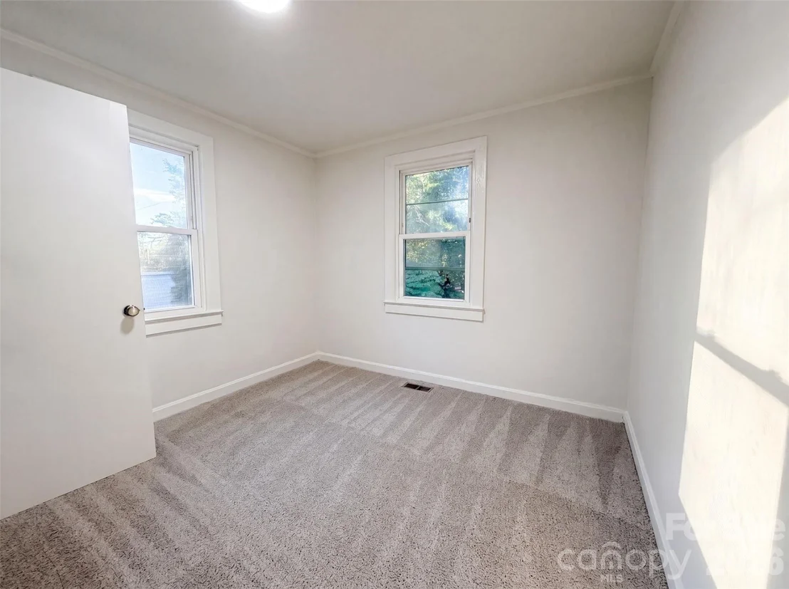Photo of 1413 Westside Drive