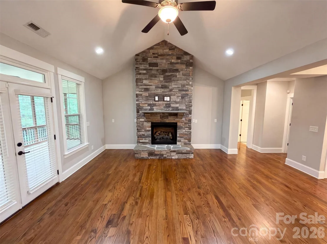 Photo of 4193 Persimmon Road