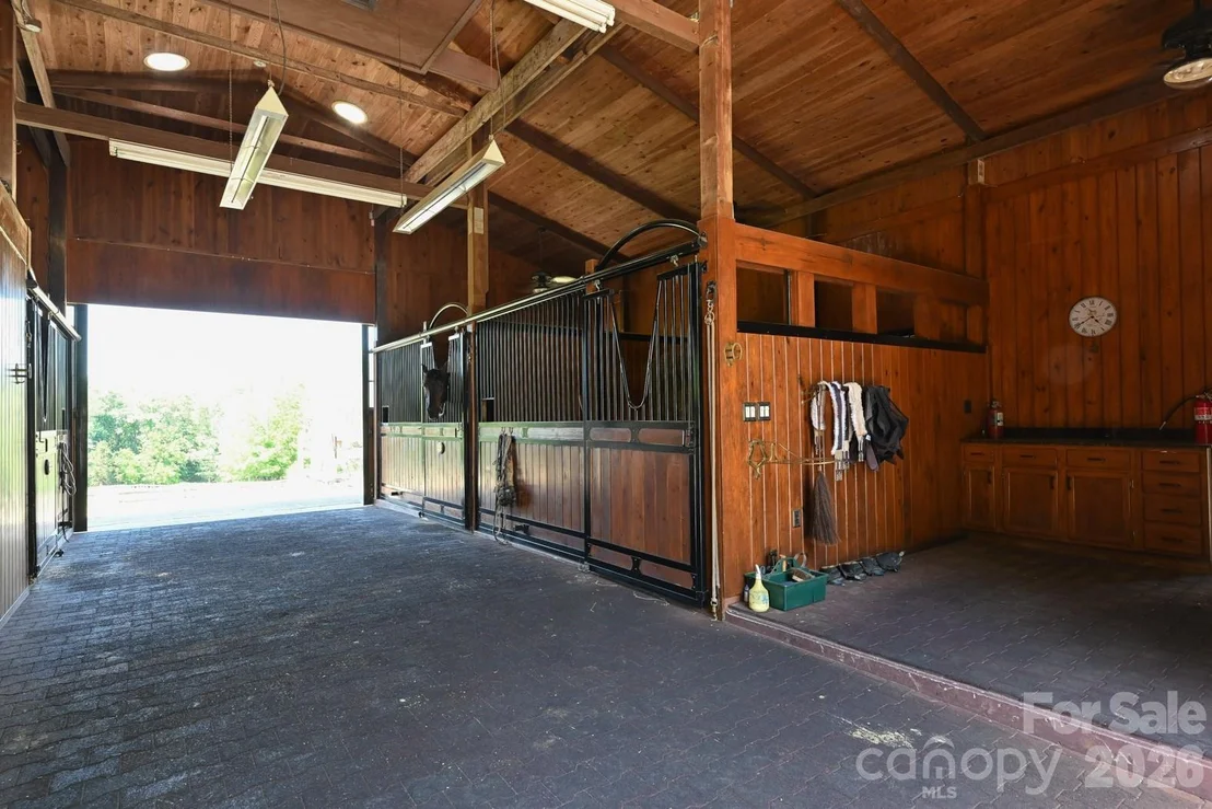 Photo of 835 Jackson Grove Road