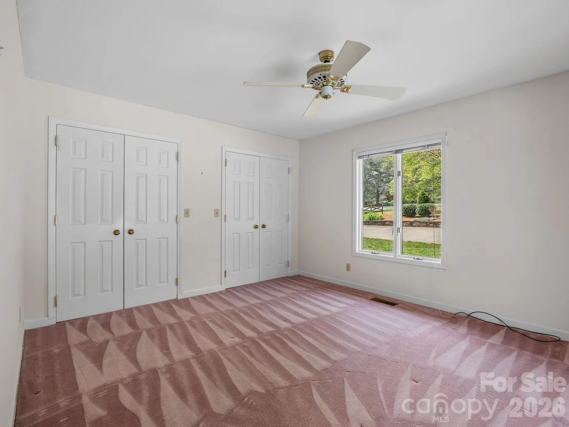 Photo of 140 Meadowlark Drive