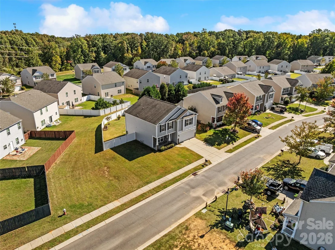 Photo of 407 Lind Point Lane