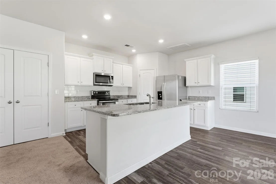 Photo of 5335 Upton Place