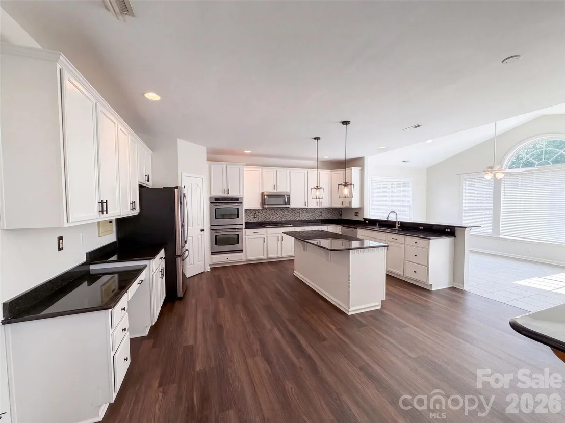 Photo of 821 Pinkney Place