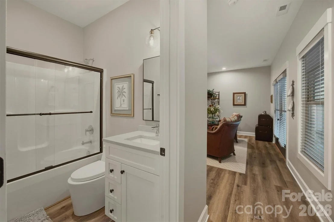Photo of 124 Beechmont Drive