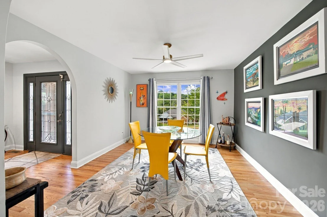 Photo of 1463 Brookstone Drive