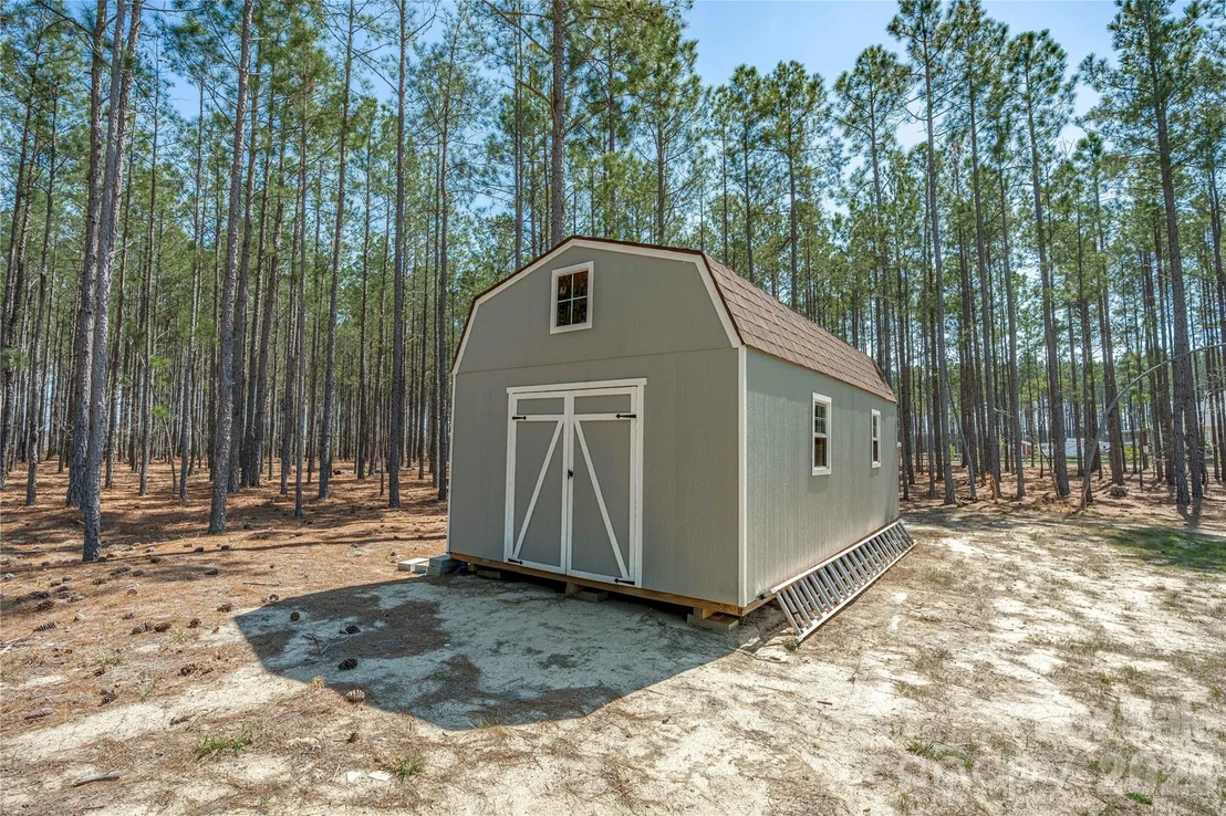 Photo of 2138 Lockhart Road